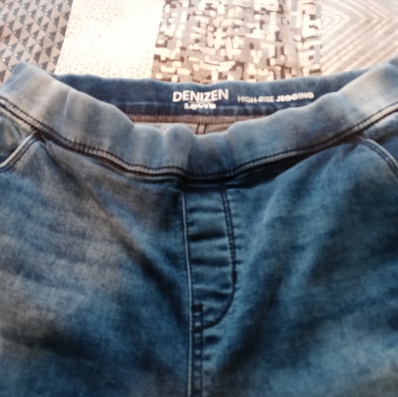 Levi's blue jeggings - Picture 3 of 5